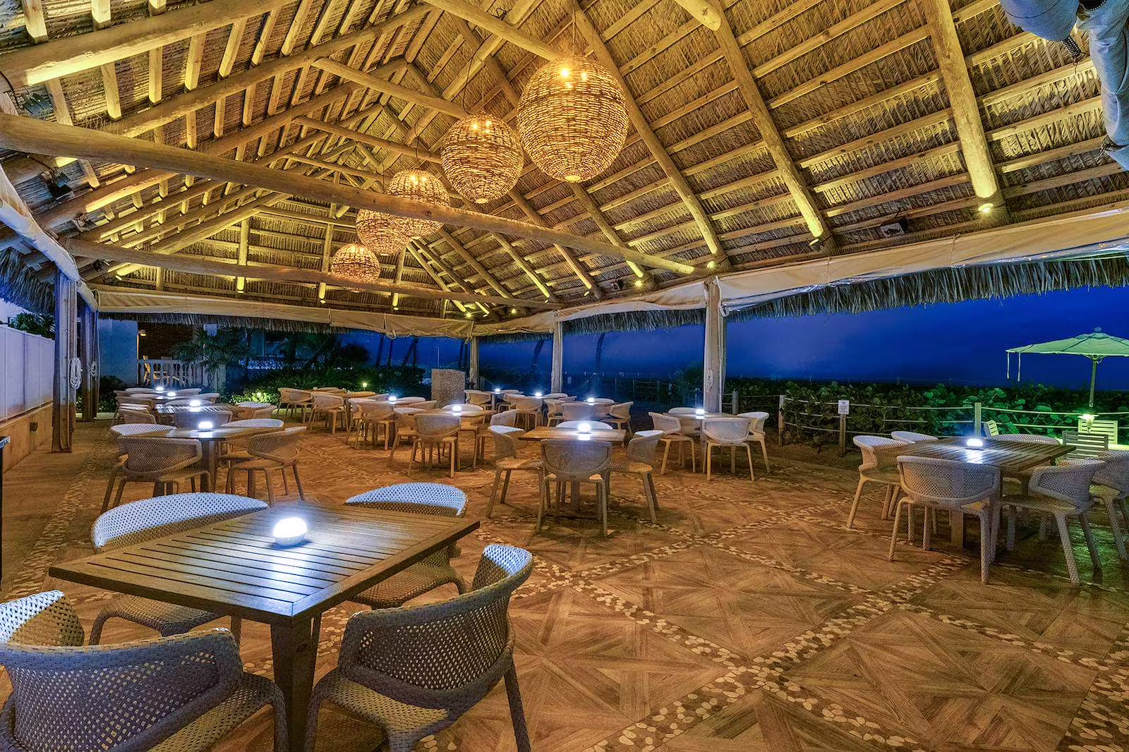 Beachcomber Resort and Villas — photo