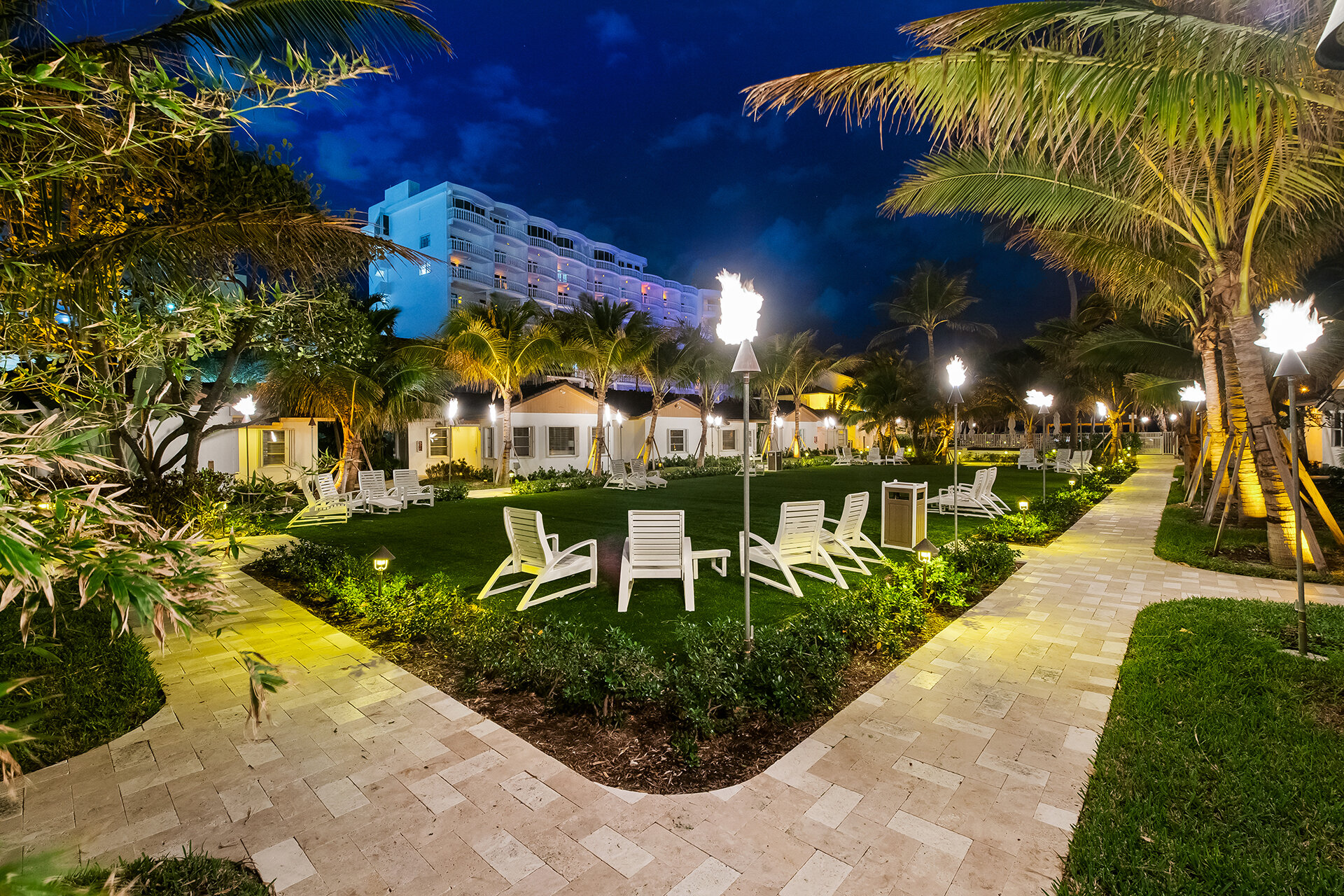 Outdoor Seating Area Overlooking pompano Beach